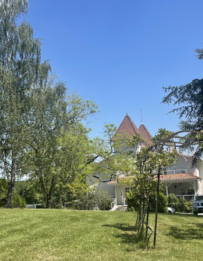 Domaine Des Peyries - Chambres Et Table D'Hotes Saint-Barthelemy-d'Agenais 외부 사진