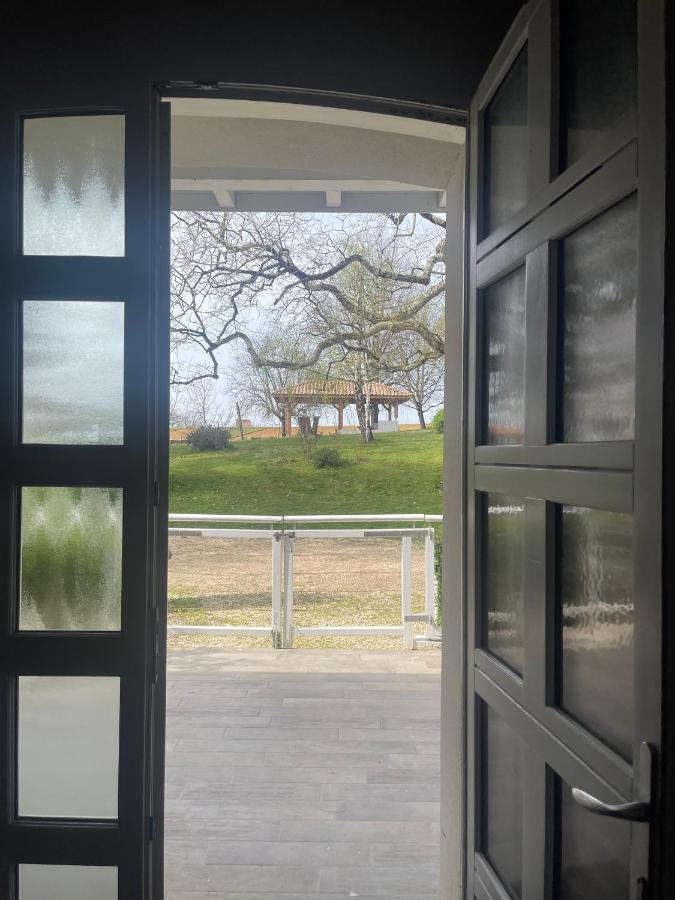 Domaine Des Peyries - Chambres Et Table D'Hotes Saint-Barthelemy-d'Agenais 외부 사진