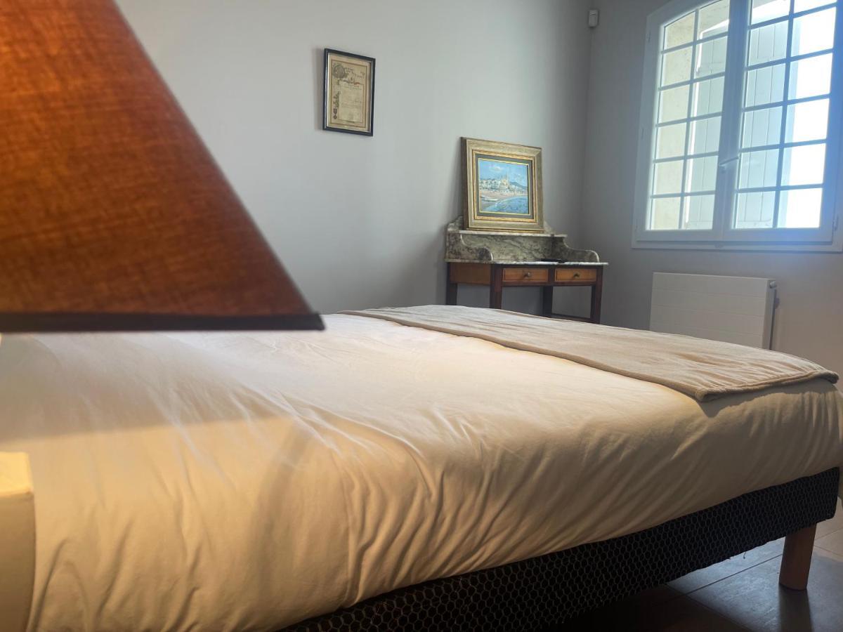 Domaine Des Peyries - Chambres Et Table D'Hotes Saint-Barthelemy-d'Agenais 외부 사진